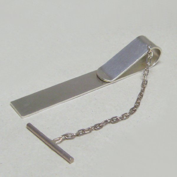 (tl1198)Traba corbata en plata con cadena de ojal.